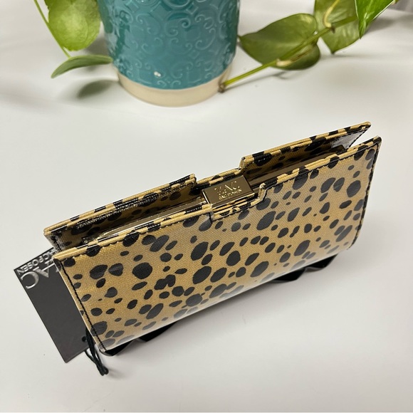 ZAC POSEN “Milla” Small Frame Animal Print Coated Clutch with Bow Accent Bottom - Picture 10 of 14